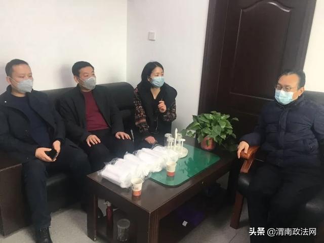 澄城县委政法委副书记赵向东慰问检察干警