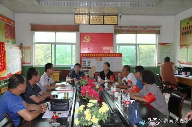 澄城县人民检察院到南关社区 开展“双报到”对接工作（图）